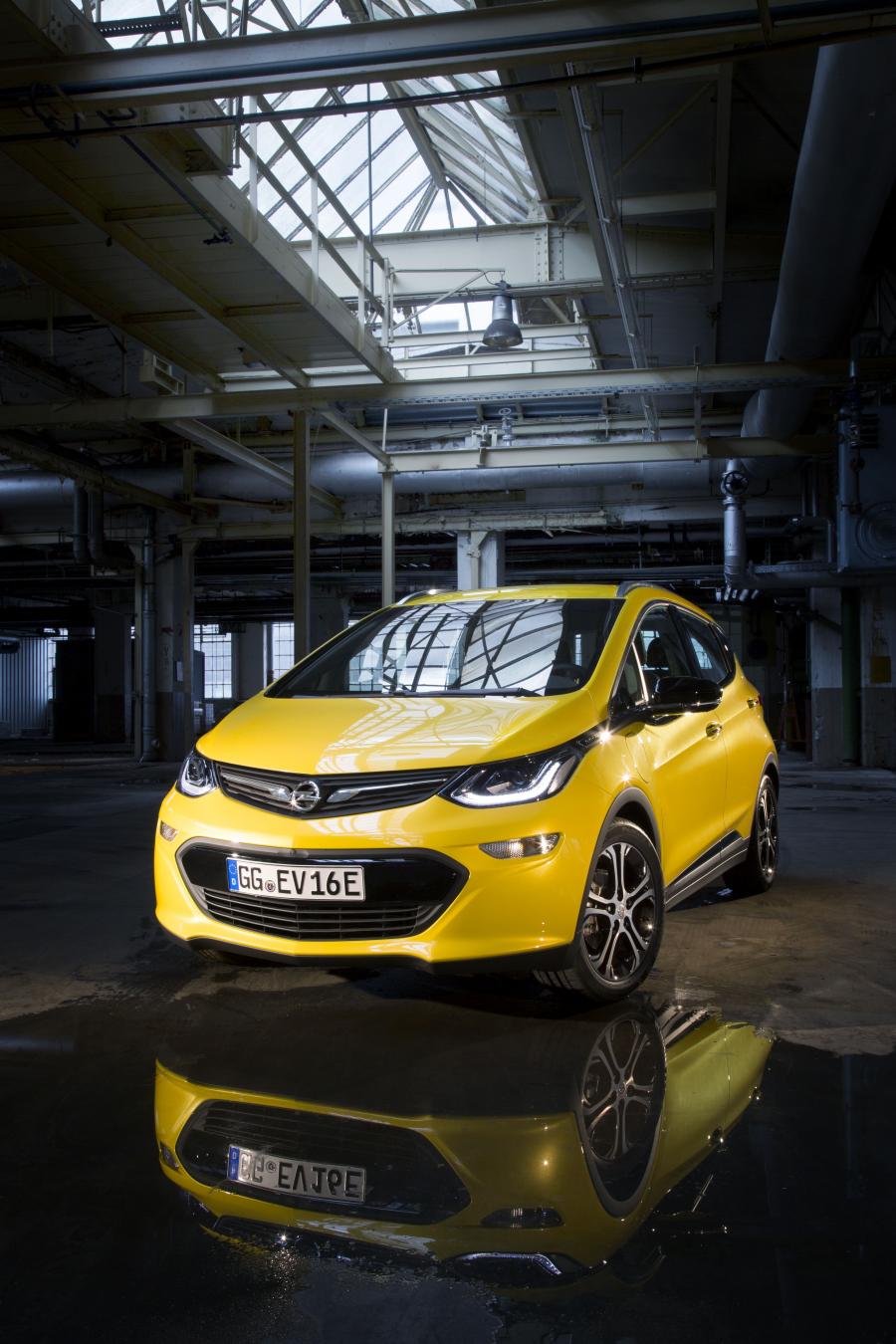  Opel Ampera-e 2016 года  (фото 8 из 44)